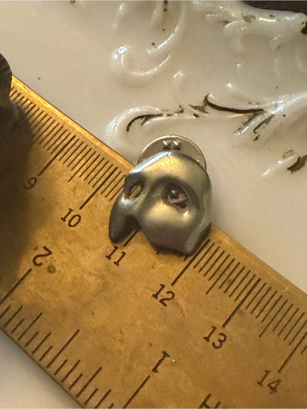 Vintage 1986 Phantom of the Opera Mask Lapel Pin